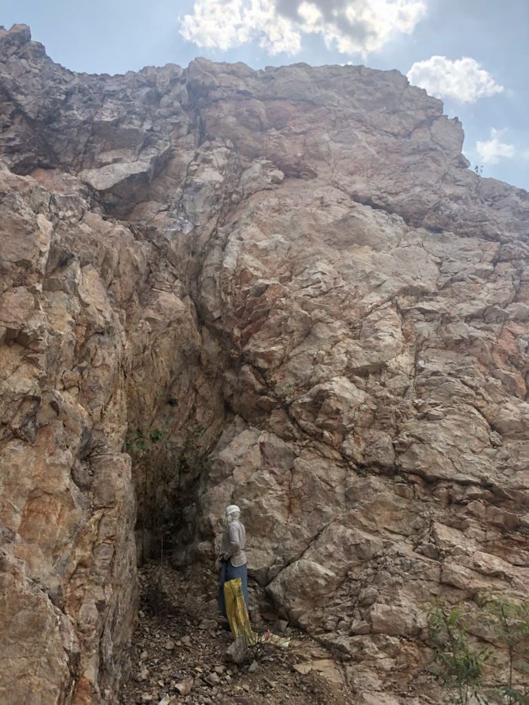 Diaspore and pyrophyllite mine face in Uttar Pradesh