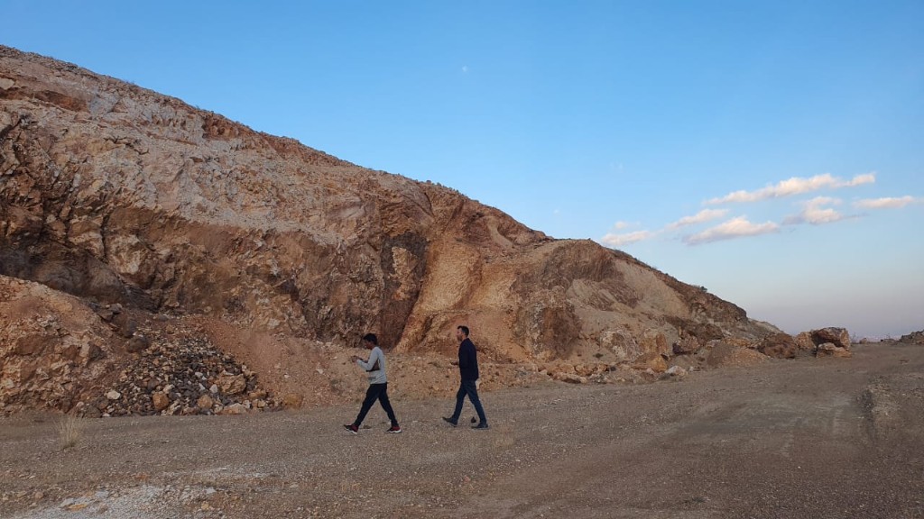 Site walkover along a high-altitude excavation face at 2200 m above sea level